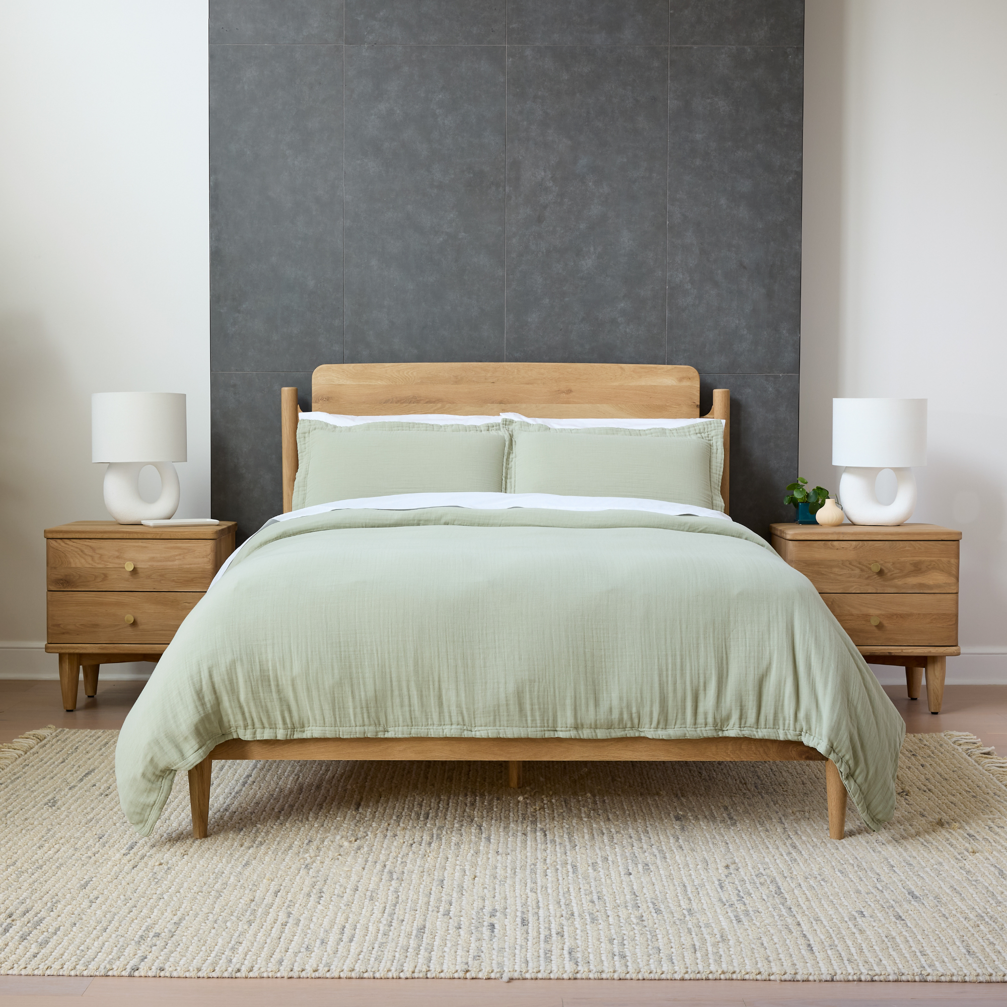 Duna Verde FSC®-Certified White Oak Nightstand