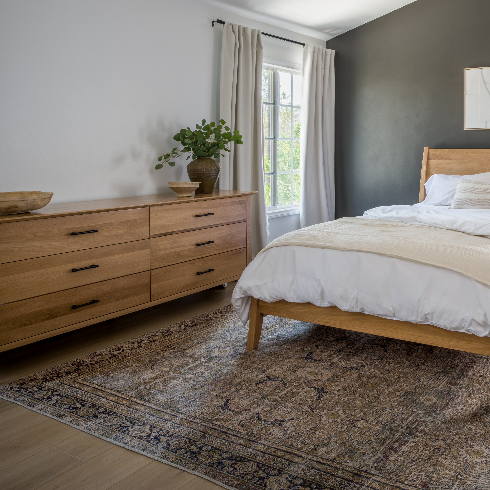 Madera FSC®-Certified White Oak Dresser