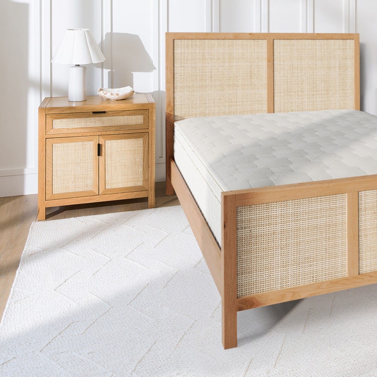 Arienzo FSC®-Certified White Oak Nightstand