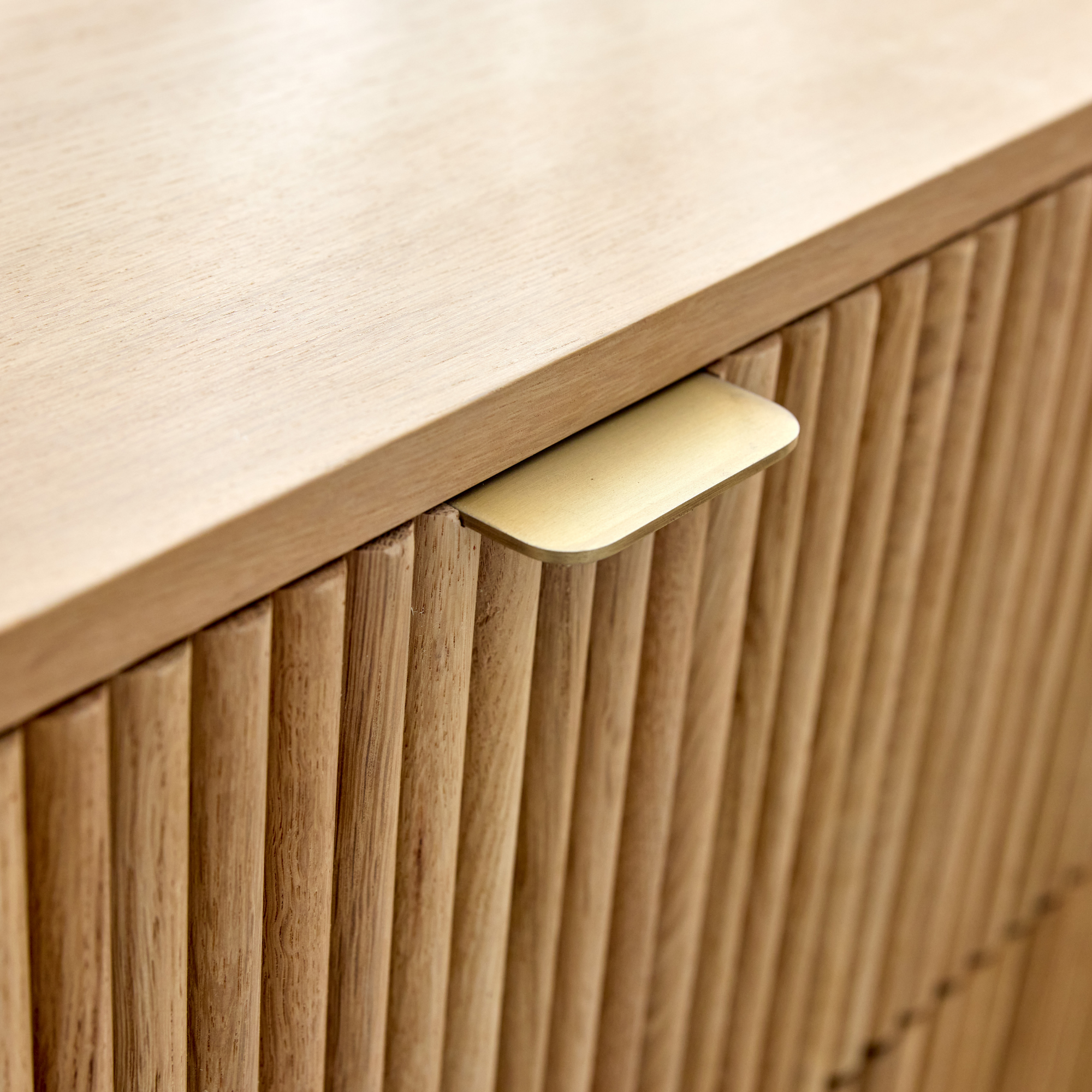 Adelano FSC®-Certified White Oak Dresser