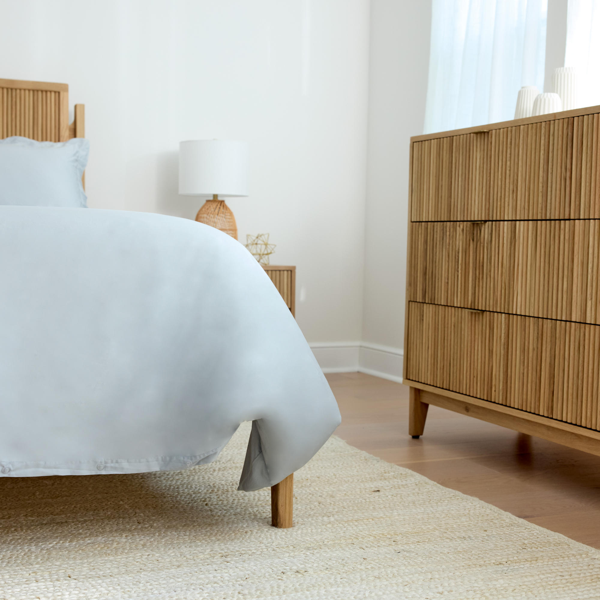 Adelano FSC®-Certified White Oak Dresser