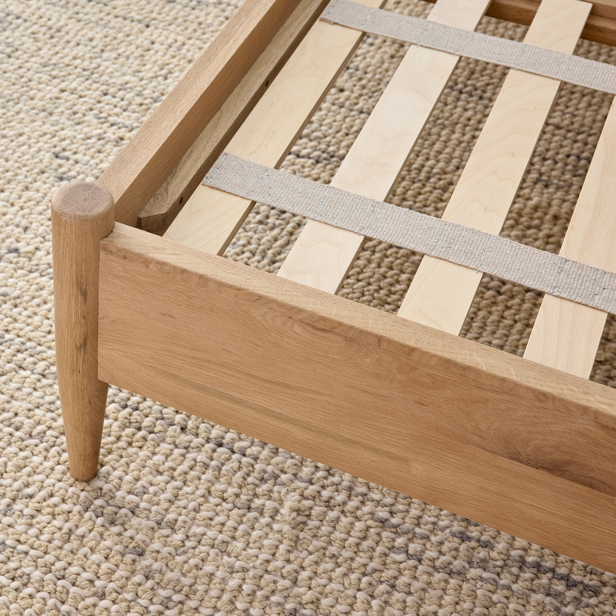 Duna Verde FSC®-Certified White Oak Bed