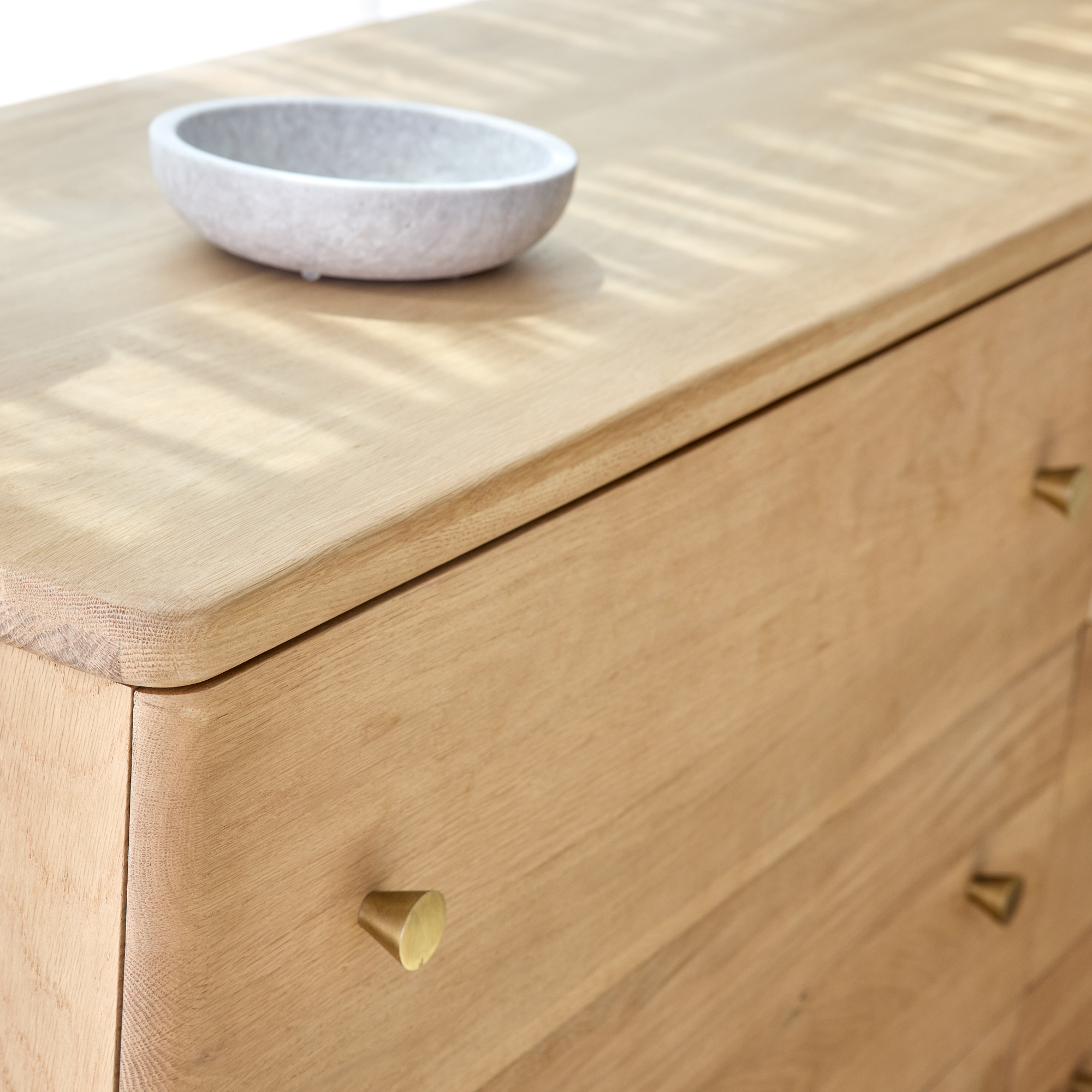 Duna Verde FSC®-Certified White Oak Dresser